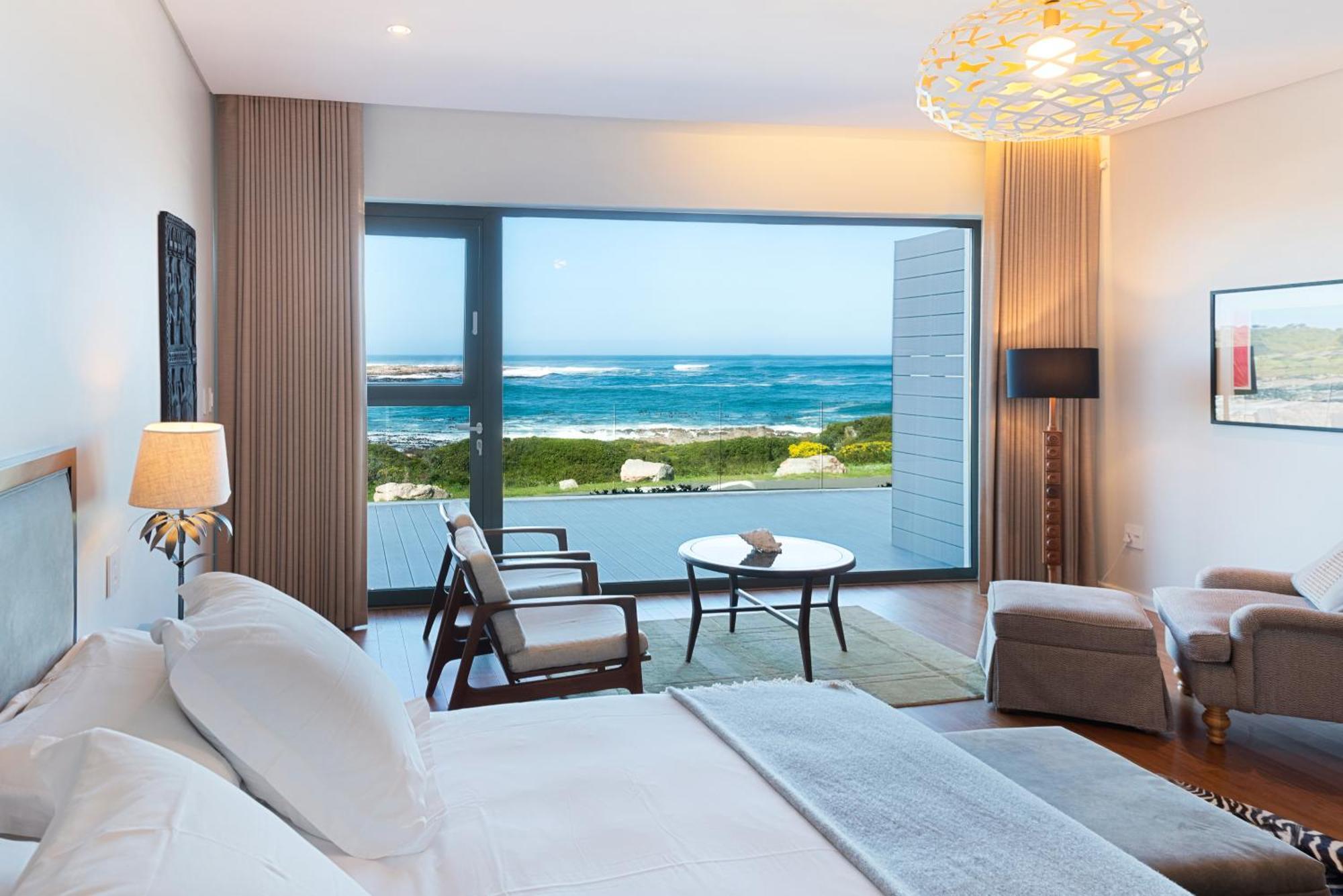 Schulphoek Seafront House Hermanus Luaran gambar A room at the hotel