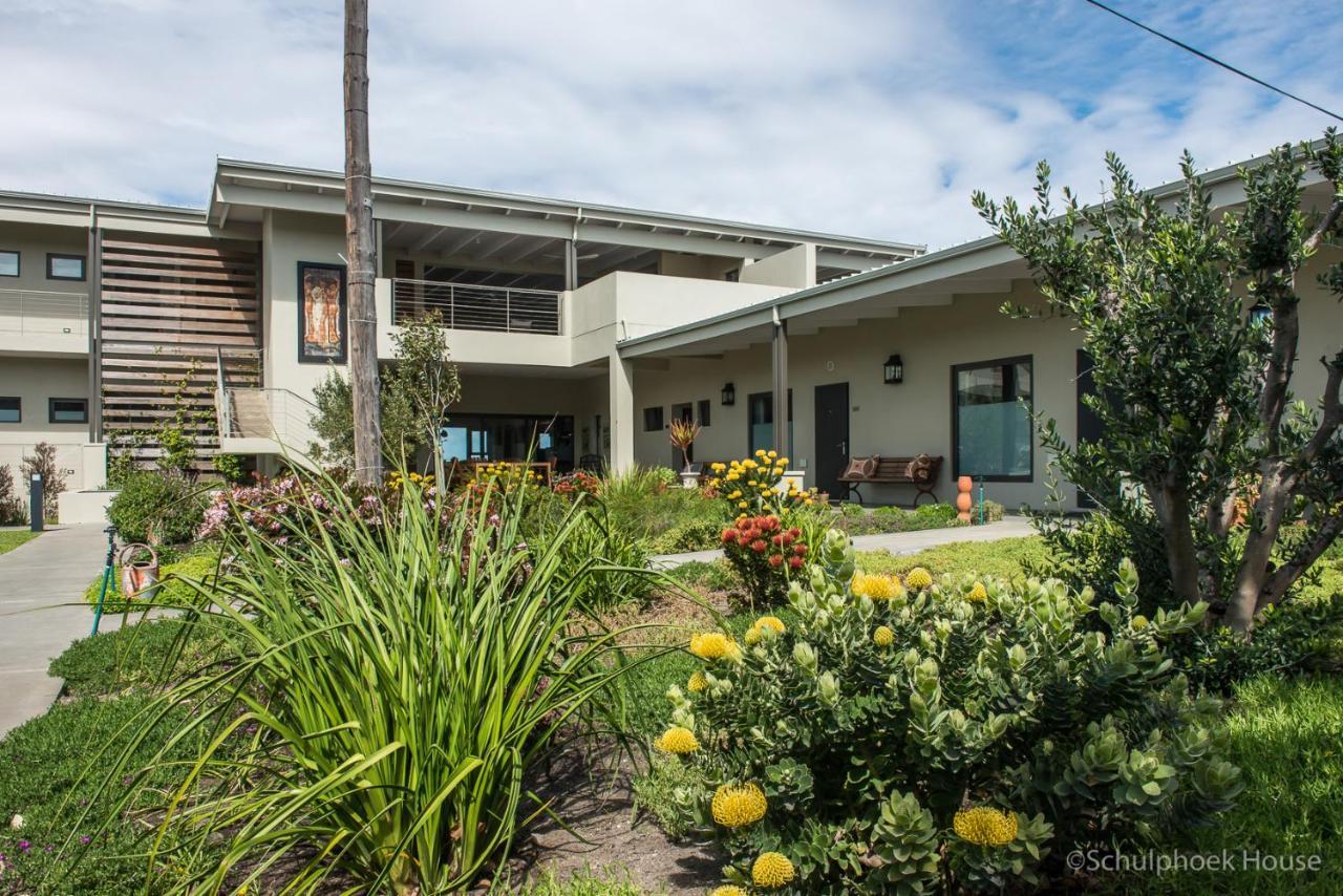 Schulphoek Seafront House Hermanus Luaran gambar The school's library