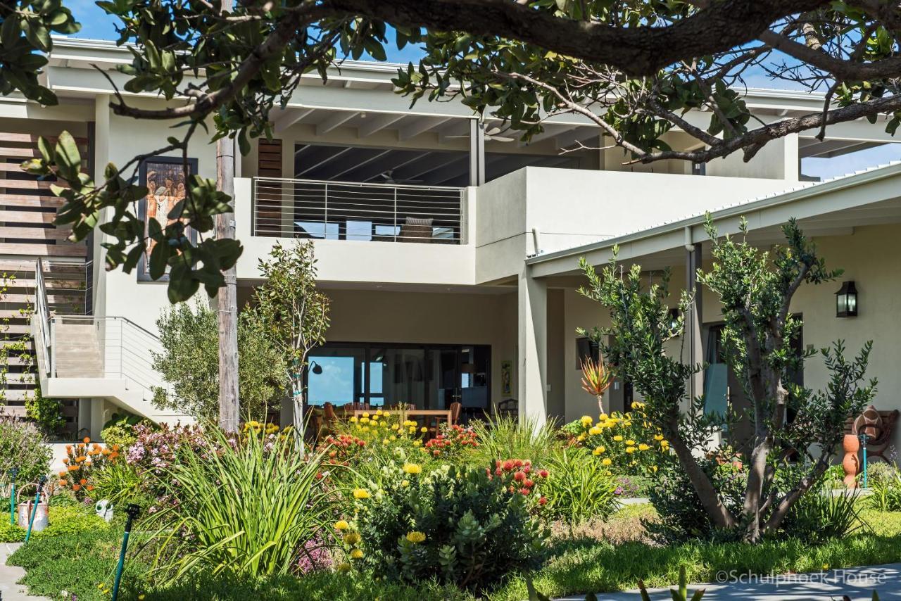 Schulphoek Seafront House Hermanus Luaran gambar The school's library
